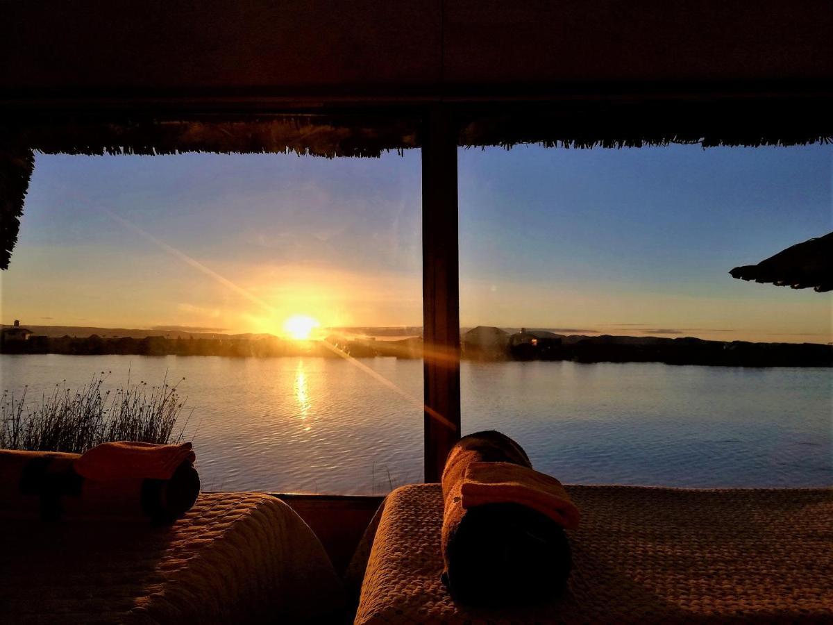 Villa Titicaca Habitacion Panoramica Vista Al Amanecer Puno Exterior foto