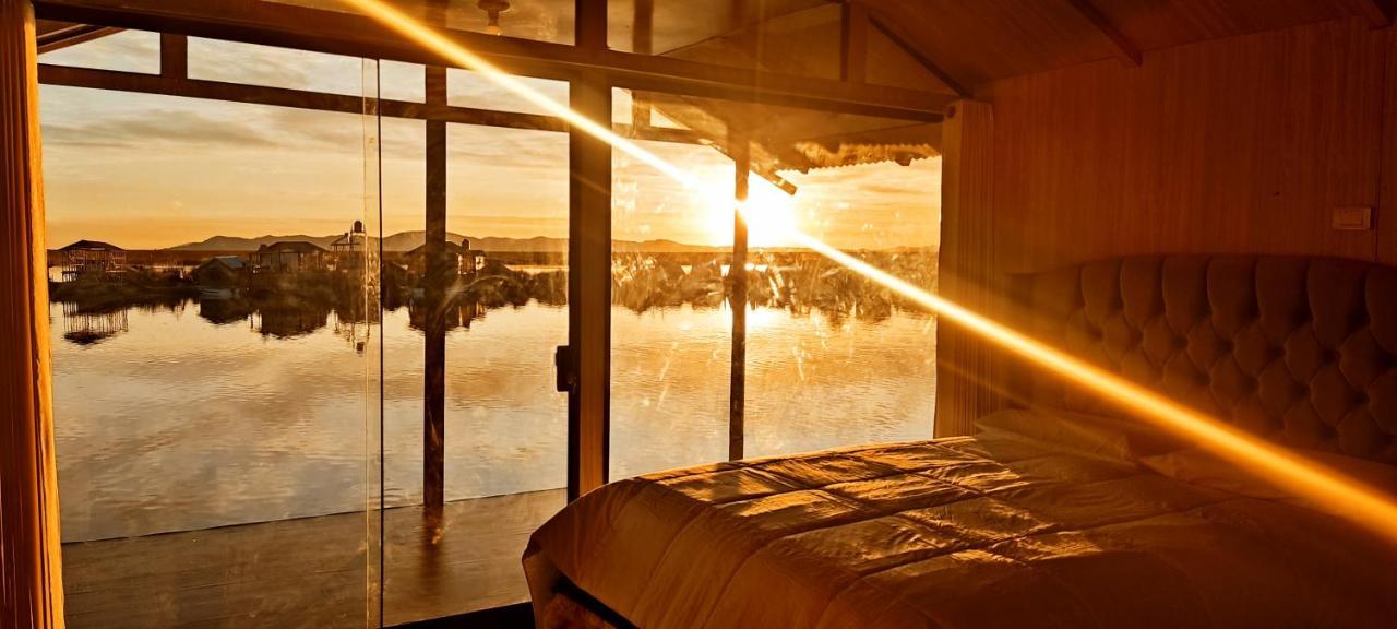 Villa Titicaca Habitacion Panoramica Vista Al Amanecer Puno Exterior foto