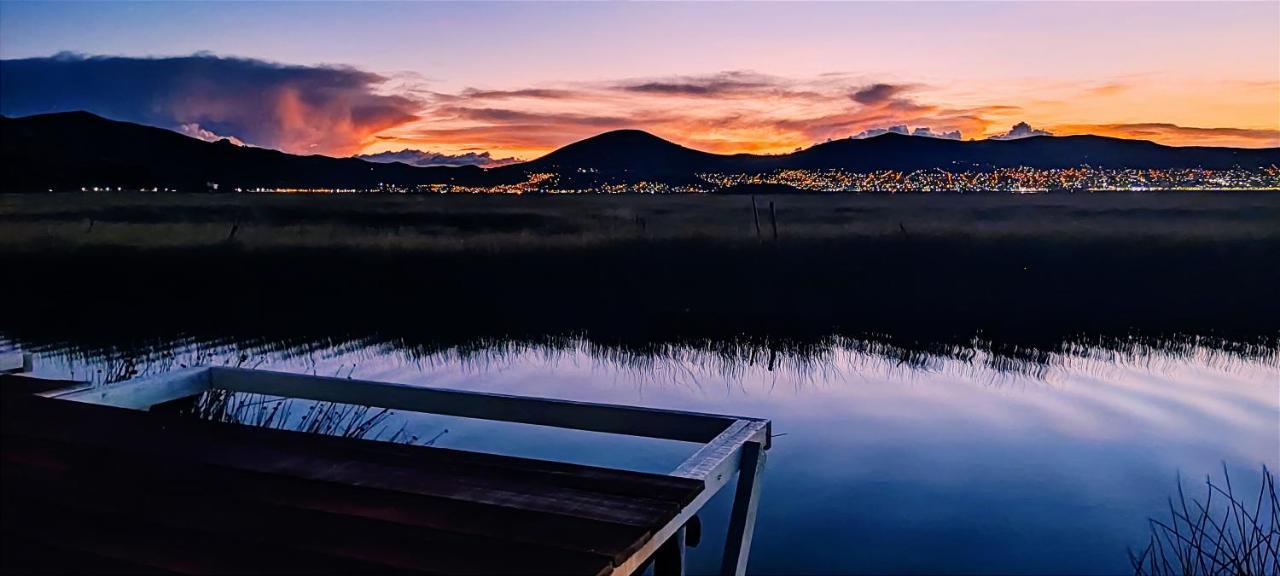 Villa Titicaca Habitacion Panoramica Vista Al Amanecer Puno Exterior foto