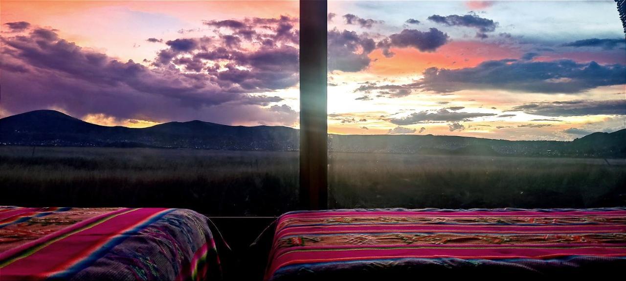 Villa Titicaca Habitacion Panoramica Vista Al Amanecer Puno Exterior foto