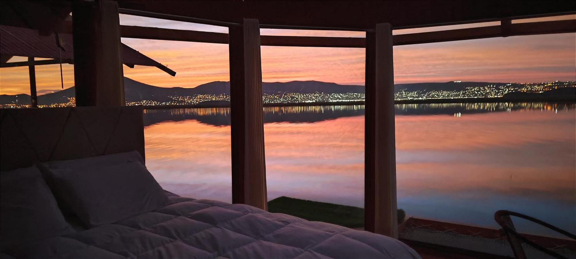 Villa Titicaca Habitacion Panoramica Vista Al Amanecer Puno Exterior foto